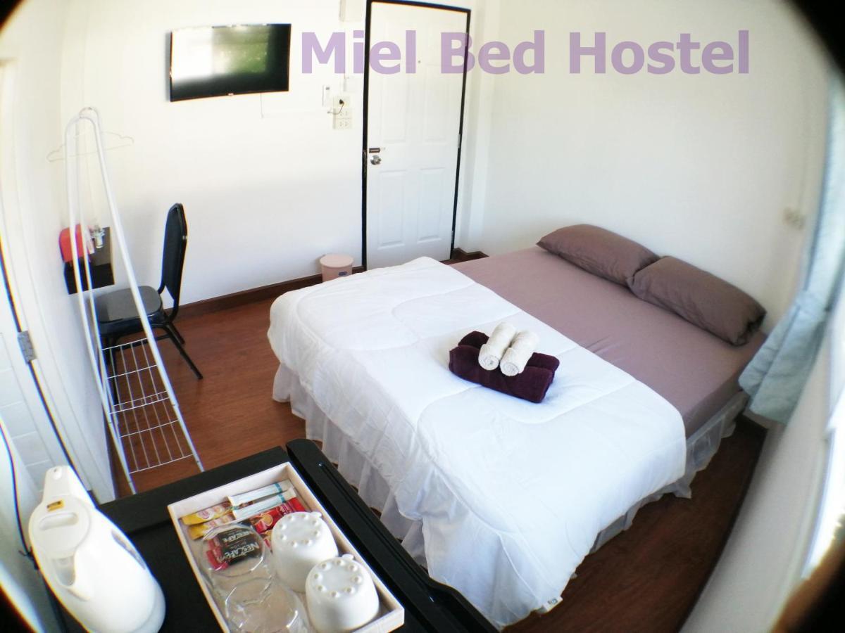 Miel Bed Hostel & Gallery Chiang Mai Exterior photo